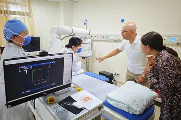 米兰·(milan)中国普罗超声聚焦治疗机器人